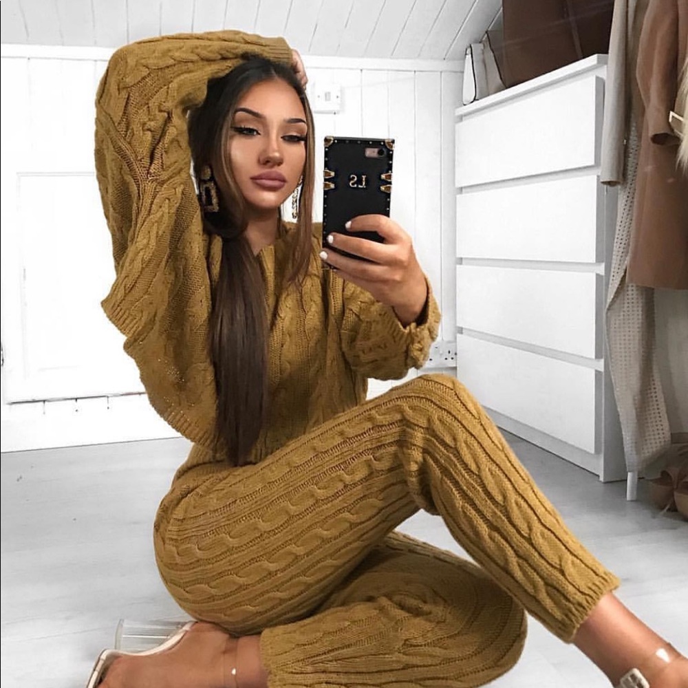 *Last One* Cropped Knit Sweater Set - Picture 2 of 5